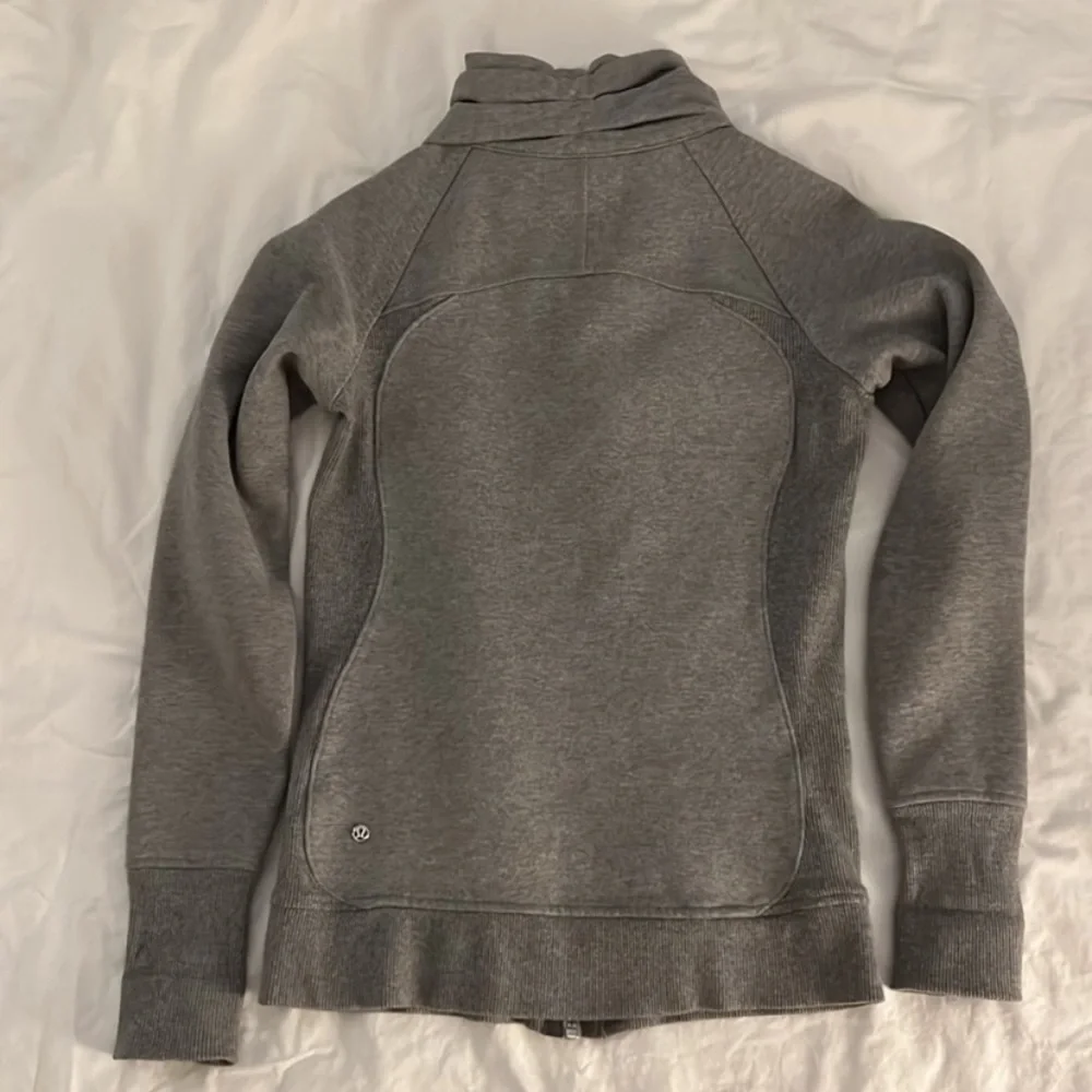 Lululemon Jacket - Picture 2 of 3